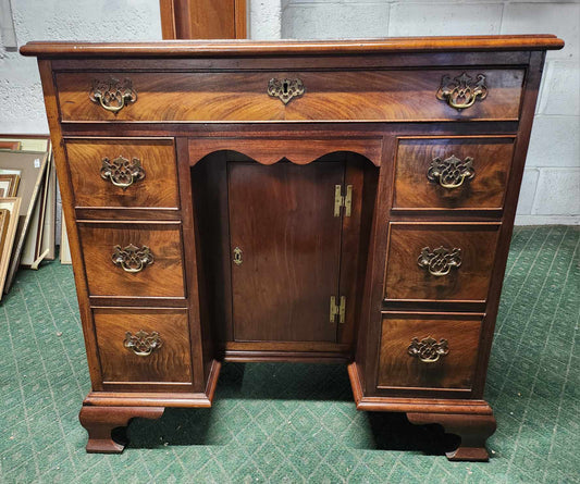 Antique Georgian Mahogany Desk with Seven Drawers and Lockable Cabinet