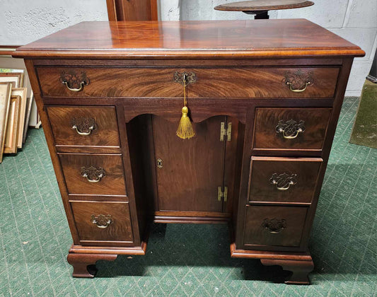 Antique Georgian Mahogany Desk with Seven Drawers and Lockable Cabinet