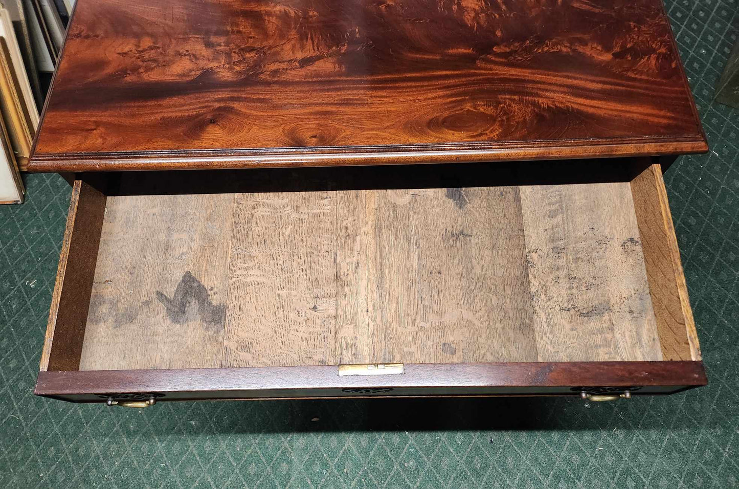 Antique Georgian Mahogany Desk with Seven Drawers and Lockable Cabinet