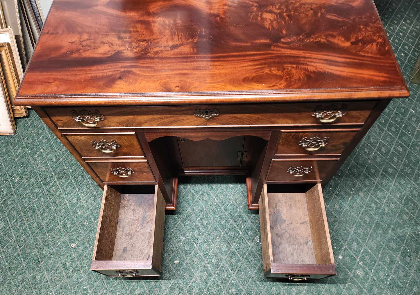 Antique Georgian Mahogany Desk with Seven Drawers and Lockable Cabinet