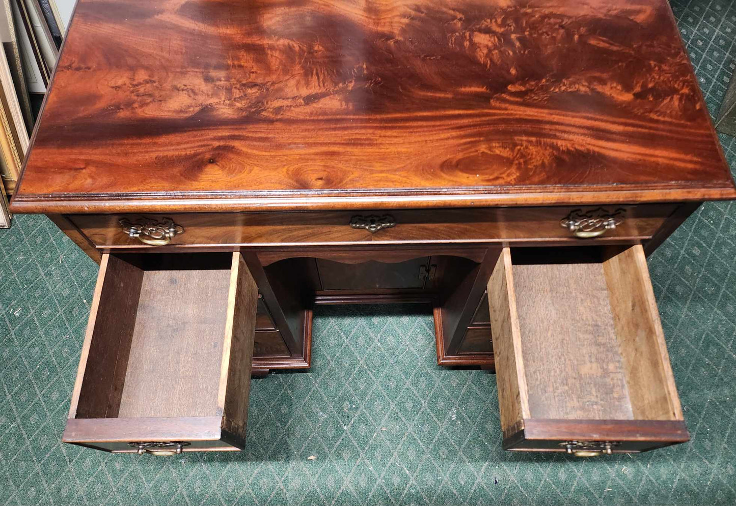 Antique Georgian Mahogany Desk with Seven Drawers and Lockable Cabinet