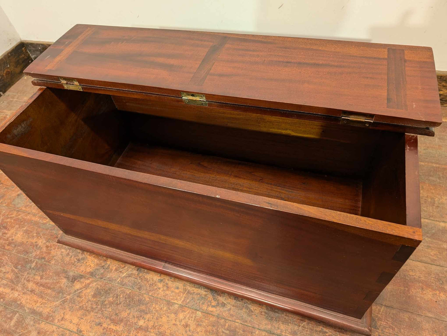 Varnished Coffee Table / Storage Chest