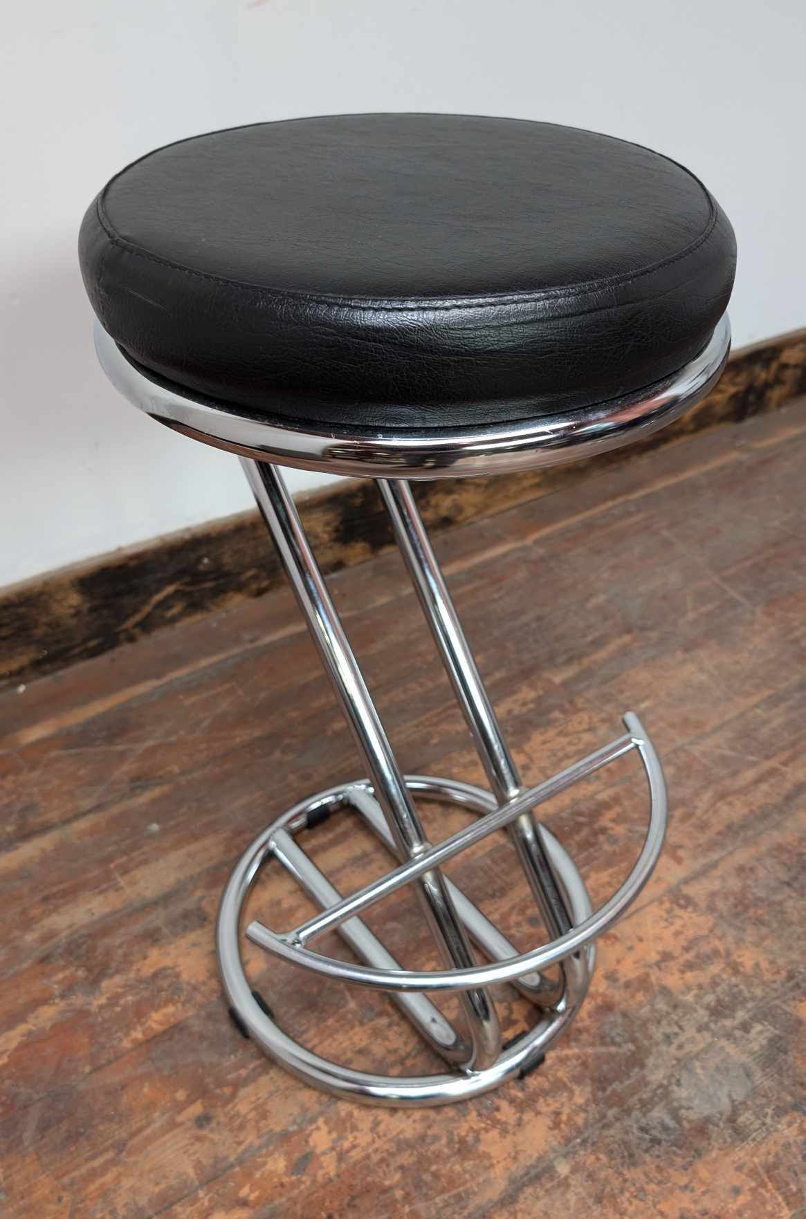 Black Poseur Table with Record Disc Design and Four Stools