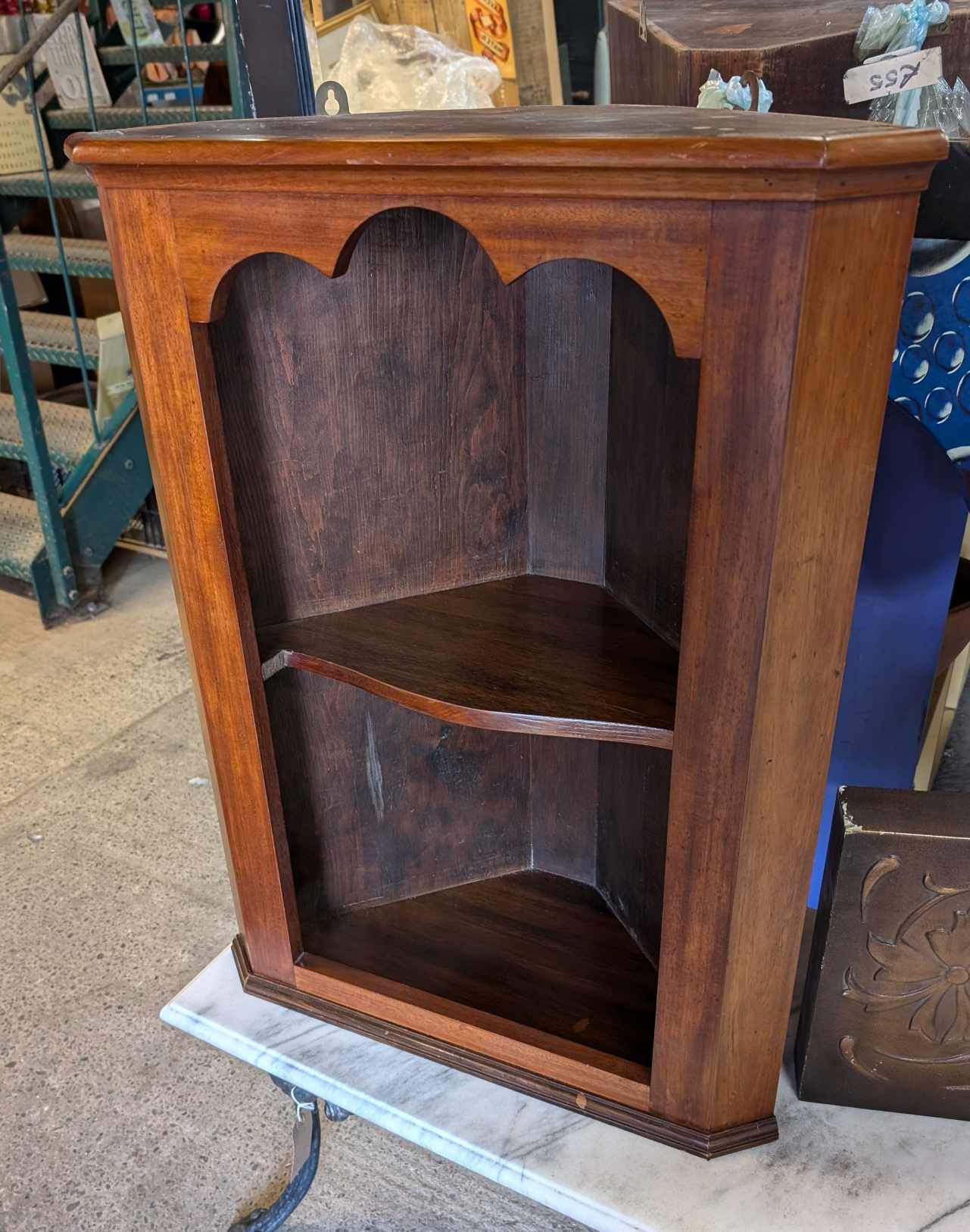 Small Mounted Mahogany Corner Display / Shelving Unit