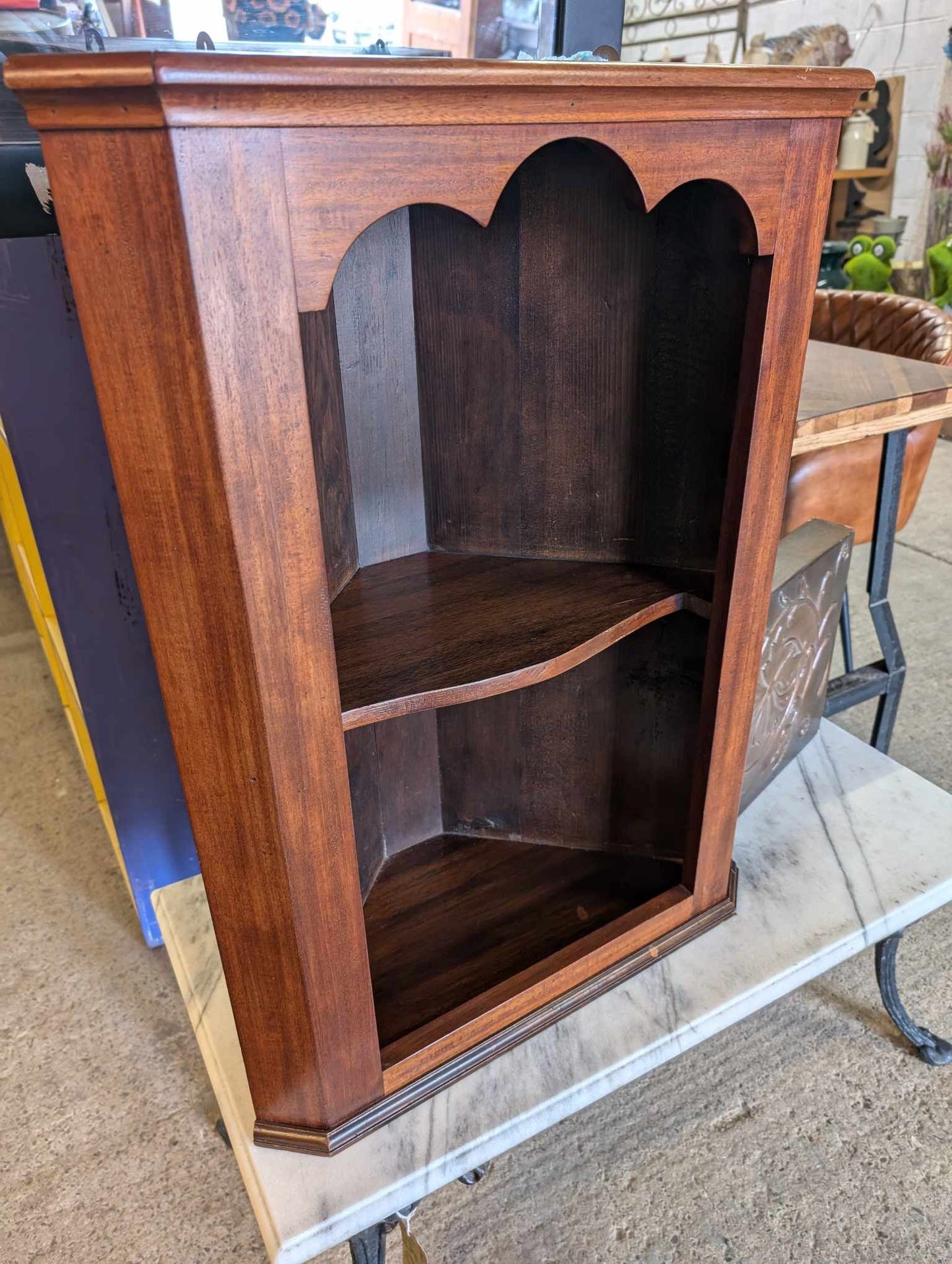 Small Mounted Mahogany Corner Display / Shelving Unit