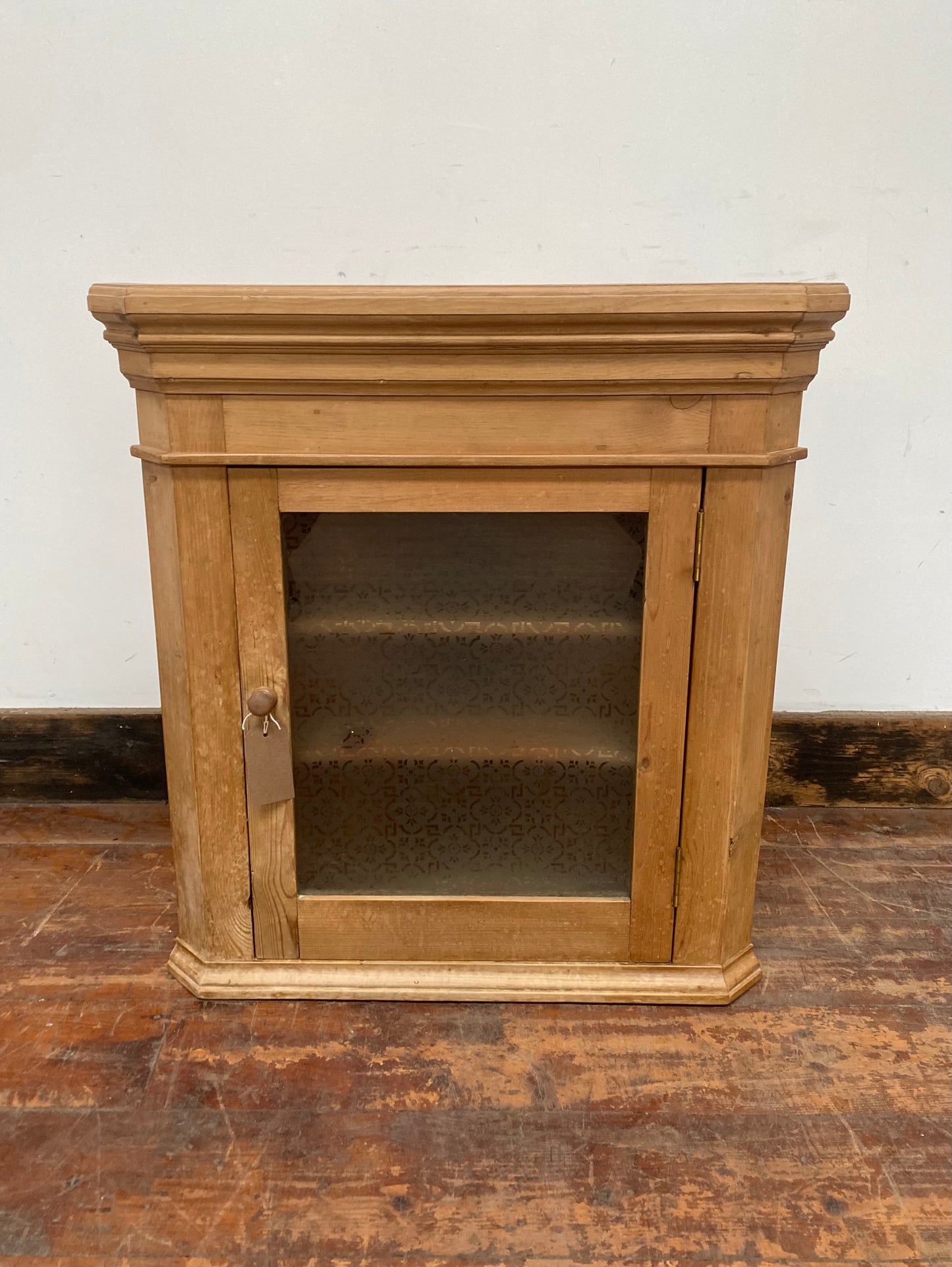 Corner Cabinet In Antique Pine