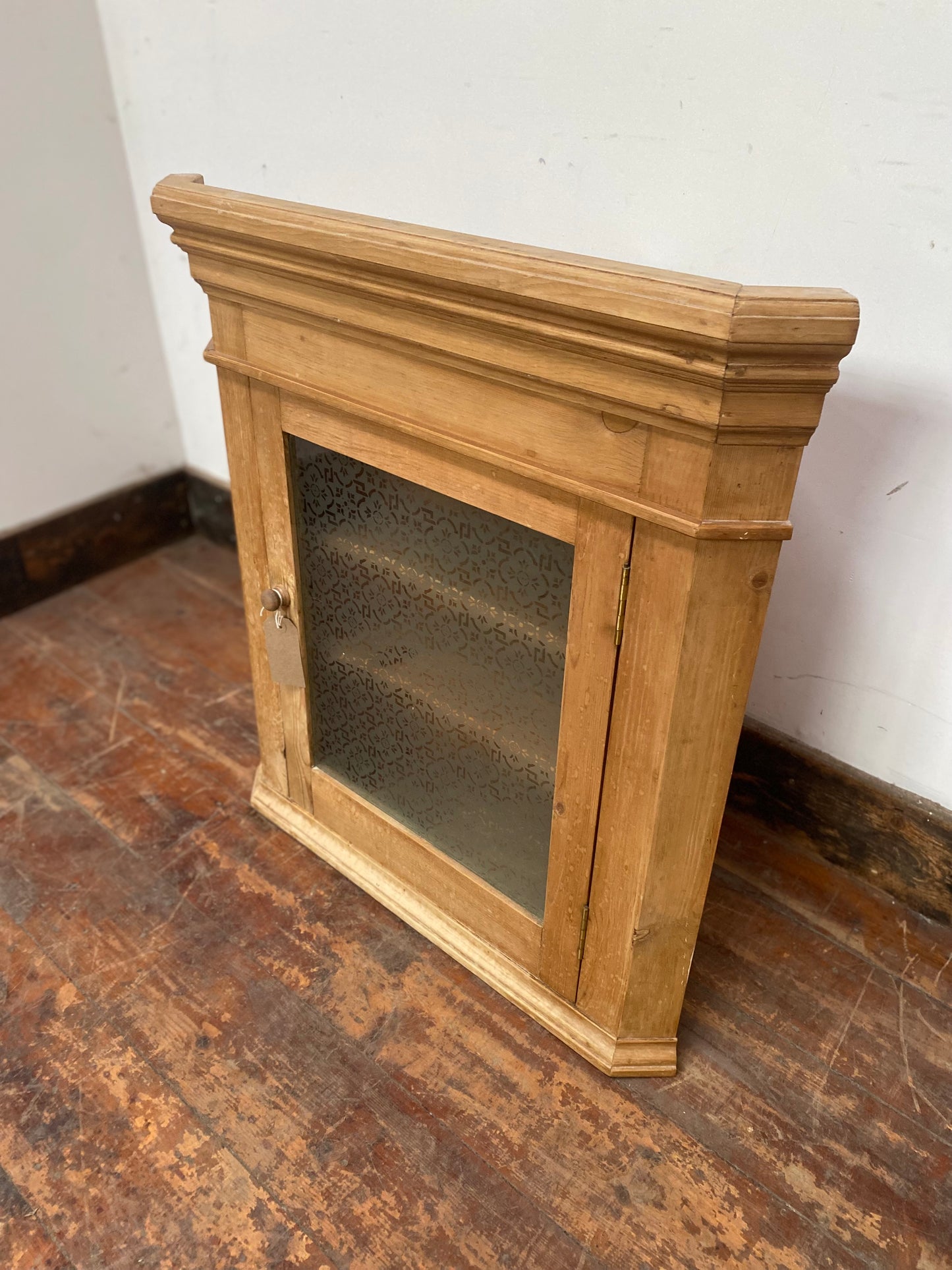 Corner Cabinet In Antique Pine