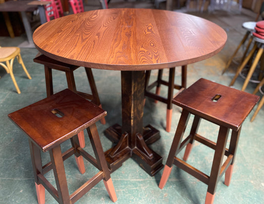 Poseur table & bar stools