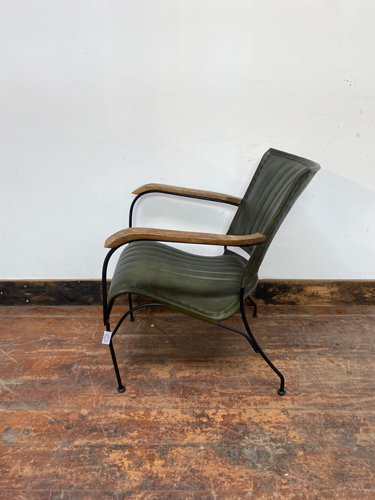 Vintage style reclined leather armchair (forest green)