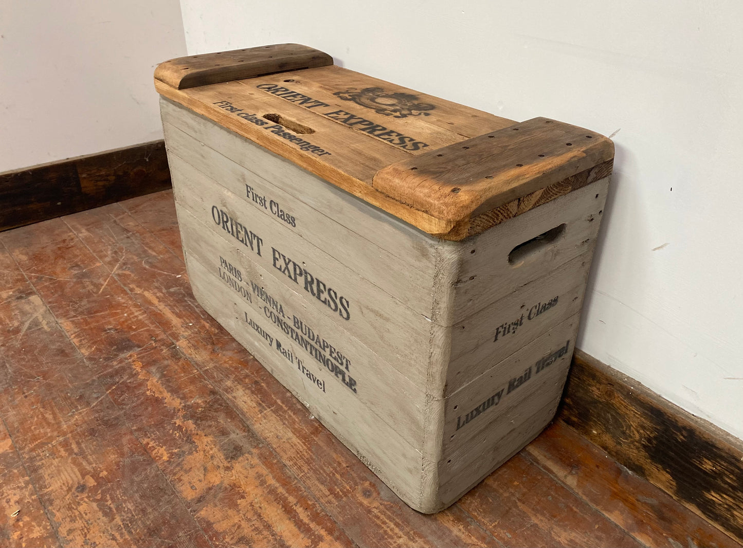 Orient Express vintage style crate box & bench